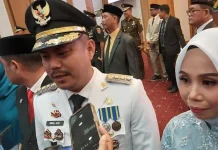 Resmi Jadi Bupati Koltim, Ini Fokus Abdul Aziz ke Depan Resmi Jadi Bupati Koltim, Ini Fokus Abdul Aziz ke Depan