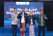 Pj Gubernur Beri Pendidikan Politik pada Dewan Pelajar Sultra Pj Gubernur Beri Pendidikan Politik pada Dewan Pelajar Sultra