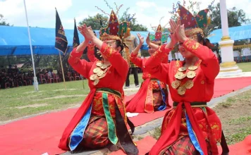 Tari Mondotambe di Kendari, Bentuk Penghormatan pada Tamu Tari Mondotambe di Kendari, Bentuk Penghormatan pada Tamu