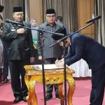 Lantik 104 Pejabat, Ruksamin: Jalankan Tugas dengan Penuh Tanggung Jawab Lantik 104 Pejabat, Ruksamin: Jalankan Tugas dengan Penuh Tanggung Jawab