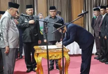 Lantik 104 Pejabat, Ruksamin: Jalankan Tugas dengan Penuh Tanggung Jawab Lantik 104 Pejabat, Ruksamin: Jalankan Tugas dengan Penuh Tanggung Jawab