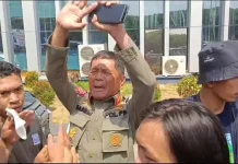 Aksi Damai Jurnalis di Kendari Dinodai Sikap Arogansi Kasatpol PP Sultra Aksi Damai Jurnalis di Kendari Dinodai Sikap Arogansi Kasatpol PP Sultra