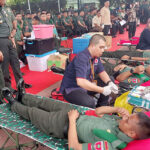 Peringatan Hari Juang, 500 Personel TNI AD Lakukan Donor Darah di Korem 143 HO