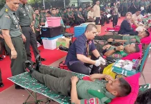 Peringatan Hari Juang, 500 Personel TNI AD Lakukan Donor Darah di Korem 143 HO Peringatan Hari Juang, 500 Personel TNI AD Lakukan Donor Darah di Korem 143 HO