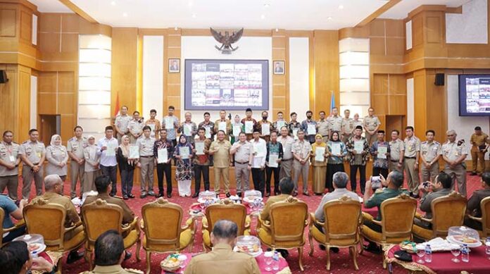 Presiden Jokowi Serahkan 200 Sertifikat Tanah untuk Masyarakat Sultra