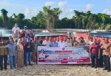 Bupati Wakatobi Tabur 550 Ribu Benur Udang Vaname di 4 Kolam Bioflok Bupati Wakatobi Tabur 550 Ribu Benur Udang Vaname di 4 Kolam Bioflok