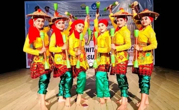 Ajaran untuk Kerja Keras dan Gotong-royong dari Tari Modinggu Ajaran untuk Kerja Keras dan Gotong-royong dari Tari Modinggu