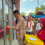 Bupati Wakatobi Resmikan Gedung BUMDes Permatasari di Togo Binongko Bupati Wakatobi Resmikan Gedung BUMDes Permatasari di Togo Binongko