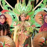 Dekranasda Koltim Juara 1 Lomba Fashion Show Sultra Tenun Karnaval 2023 Dekranasda Koltim Juara 1 Lomba Fashion Show Sultra Tenun Karnaval 2023