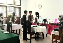 Tingkatkan Kompetensi, 6 Guru SMKN 3 Kendari Jalani TLC Tingkatkan Kompetensi, 6 Guru SMKN 3 Kendari Jalani TLC