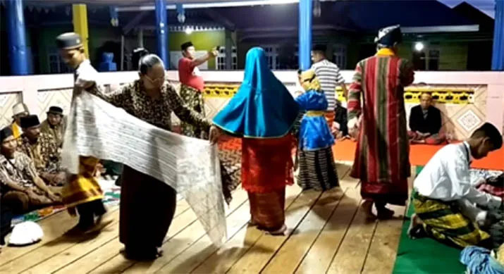 Mensyukuri Rezeki Lewat Tradisi Bhatandaa Buton