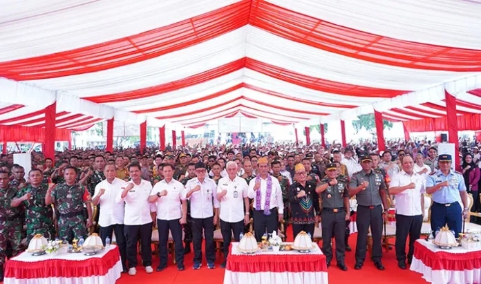 Mentan Amran Ajak Insan Pertanian Sultra Lanjutkan Swasembada