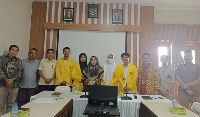 Rektor UMW Kendari Melepas 4 Mahasiswa Terpilih Ikuti Program PMM