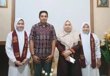 Dua Alumni Profesi Ners UMW Kendari Berhasil Diterima Kerja di Arab Saudi Dua Alumni Profesi Ners UMW Kendari Berhasil Diterima Kerja di Arab Saudi