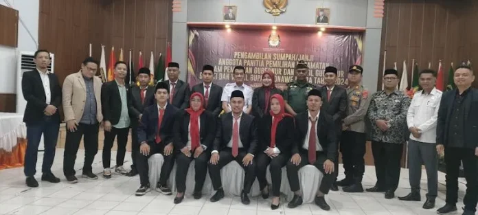 KPU Konut Lantik 65 Anggota PPK