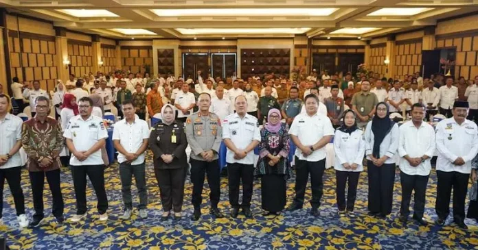 Resmi Buka Musrenbang, Bupati Konut: Tekankan untuk Berkalaborasi Bangun Daerah Lebih Baik Resmi Buka Musrenbang, Bupati Konut: Tekankan untuk Berkalaborasi Bangun Daerah Lebih Baik