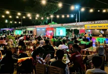 Semarak Kuliner Segitiga Tapak Kuda di Kendari, Tampilkan Artis Ibu Kota hingga Grup Musik Lokal Semarak Kuliner Segitiga Tapak Kuda di Kendari, Tampilkan Artis Ibu Kota hingga Grup Musik Lokal