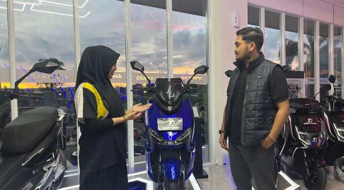 Kalla Kars Hadirkan Promo Motor Listrik United E-Motor di Area Sulawesi