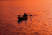 Sensasi Bermain Kayak di Tanjung Malaha Pantai Sensasi Bermain Kayak di Tanjung Malaha