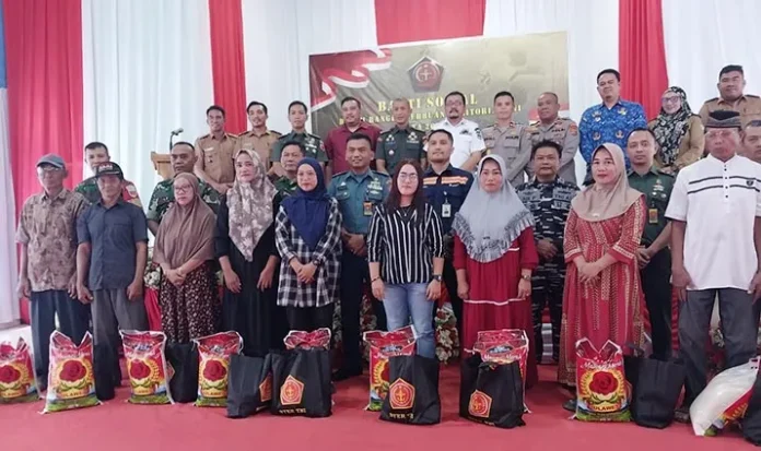 paket_sembakoo Serbuan Teritorial 2024, TNI Bagi-bagikan Paket Sembako