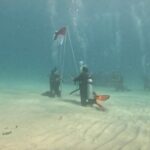 Puluhan Penyelam Meriahkan Pengibaran Bendera Bawah Laut di Desa Wisata Namu