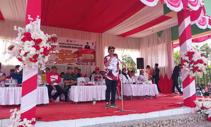 HUT RI ke-79, Asisten III Sekda Konut Resmi Buka Porseni di Kecamatan Wawolesea