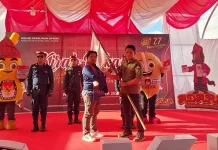 KPU Konut Gelar Kirab Pilkada 2024 sebagai Upaya Sosialisasi KPU Konut Gelar Kirab Pilkada 2024 sebagai Upaya Sosialisasi