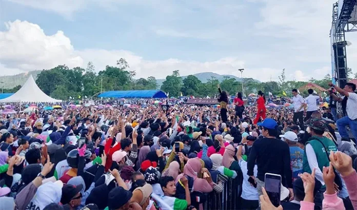 Pecah! Ribuan Pendukung Hadiri Kampanye Akbar Paslon Ikbar-Abu Haera