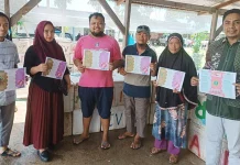 UMW Kendari Gelar PKM Tracking serta Edukasi Kejadian Dermatitis Akibat Pemgelolaan Tambang Nikel di Kecamatan Amonggedo UMW Kendari Gelar PKM Tracking serta Edukasi Kejadian Dermatitis Akibat Pemgelolaan Tambang Nikel di Kecamatan Amonggedo