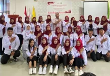 Lantik Pengurus KSR PMI UMW Kendari, Warek III Dorong Relawan Tingkatkan Aksi Sosial Lantik Pengurus KSR PMI UMW Kendari, Warek III Dorong Relawan Tingkatkan Aksi Sosial