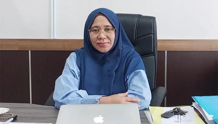 Rektor UMW Kendari, Ratna Umi Nurlila