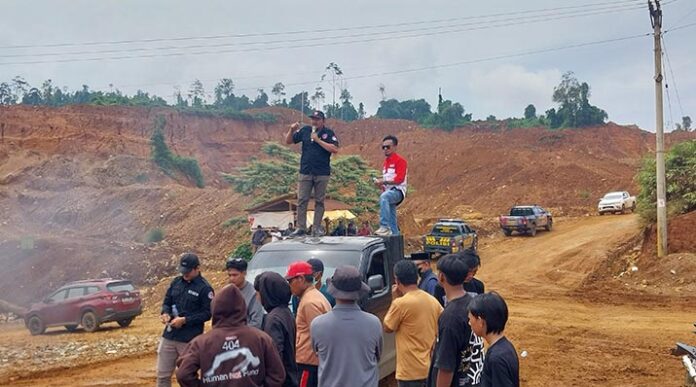 Pertanyakan Status Penjualan Lahan, Konsorsium LSM Konut Lakukan Aksi Demo di Jety PT Cinta Jaya