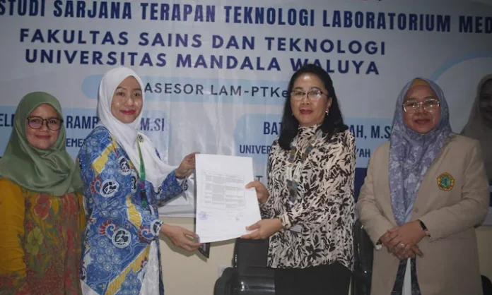 PSX_20250413_231808 Satu-satunya di Sultra, Prodi Teknologi Laboratorium Medis UMW Kendari Raih Akreditasi Unggul