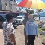Anggota DPRD Sultra Hj. Nurponirah Tinjau Kerusakan Tanggul Penahan Ombak dan Pembangunan Tambatan Perahu di Desa Muara Tinobu Anggota DPRD Sultra Hj. Nurponirah Tinjau Kerusakan Tanggul Penahan Ombak dan Pembangunan Tambatan Perahu di Desa Muara Tinobu