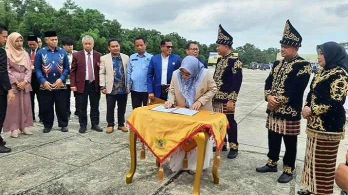 umkttd Tingkatkan SDM, UMW Kendari Lakukan MoU dengan Pemda Konsel