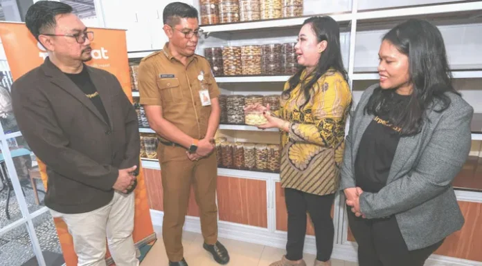 Kisah Perempuan Inspiratif di Kendari Bangun Usaha Kue Kering, Mampu Raih Omzet Rp60 Juta