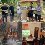 UMW Kendari Gelar Pelatihan Sekaligus Serahkan Teknologi Produksi kepada UMKM Ikan Asap M.A UMW Kendari Gelar Pelatihan Sekaligus Serahkan Teknologi Produksi kepada UMKM Ikan Asap M.A