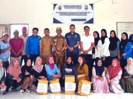 Prodi D-III Sanitasi UMW Kendari Berikan Edukasi Lingkungan di Desa Matanggonawe Prodi D-III Sanitasi UMW Kendari Gelar Edukasi Lingkungan di Desa Matanggonawe