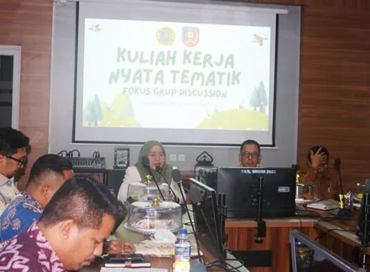 FGD KKN-T dan PKK-STBM, UMW Kendari Dorong Terwujudnya Desa Sehat di Konsel FGD KKN-T dan PKK-STBM, UMW Kendari Dorong Terwujudnya Desa Sehat di Konsel