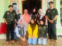 Mahasiswa UMW Kendari Melakukan kegiatan Intervensi Fisik dan Non Fisik Di Desa Lakara Mahasiswa UMW Kendari Melakukan kegiatan Intervensi Fisik dan Non Fisik Di Desa Lakara