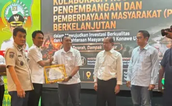 Hadirkan Program Pemberdayaan Berkelanjutan, ANTAM Terima Penghargaan dari Bupati Konawe Utara Hadirkan Program Pemberdayaan Berkelanjutan, ANTAM Terima Penghargaan dari Bupati Konawe Utara