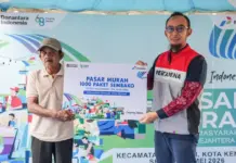 Pertamina Patra Niaga Salurkan 1.000 Paket Sembako Bersubsidi untuk Warga Kendari Pertamina Patra Niaga Salurkan 1.000 Paket Sembako Bersubsidi untuk Warga Kendari