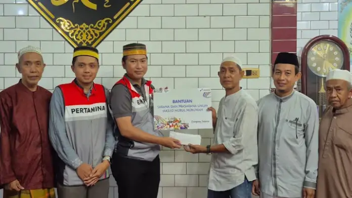 psx_20260523_102330 Pertamina Patra Niaga Regional Sulawesi Serahkan Santunan Rp30 Juta di Ujung Tanah