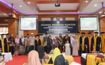 Dr. Firmansyah Raih Gelar Doktor, Perkuat Kontribusi di Bidang Pendidikan dan Kesehatan Masyarakat Dr. Firmansyah Raih Gelar Doktor, Perkuat Kontribusi di Bidang Pendidikan dan Kesehatan Masyarakat