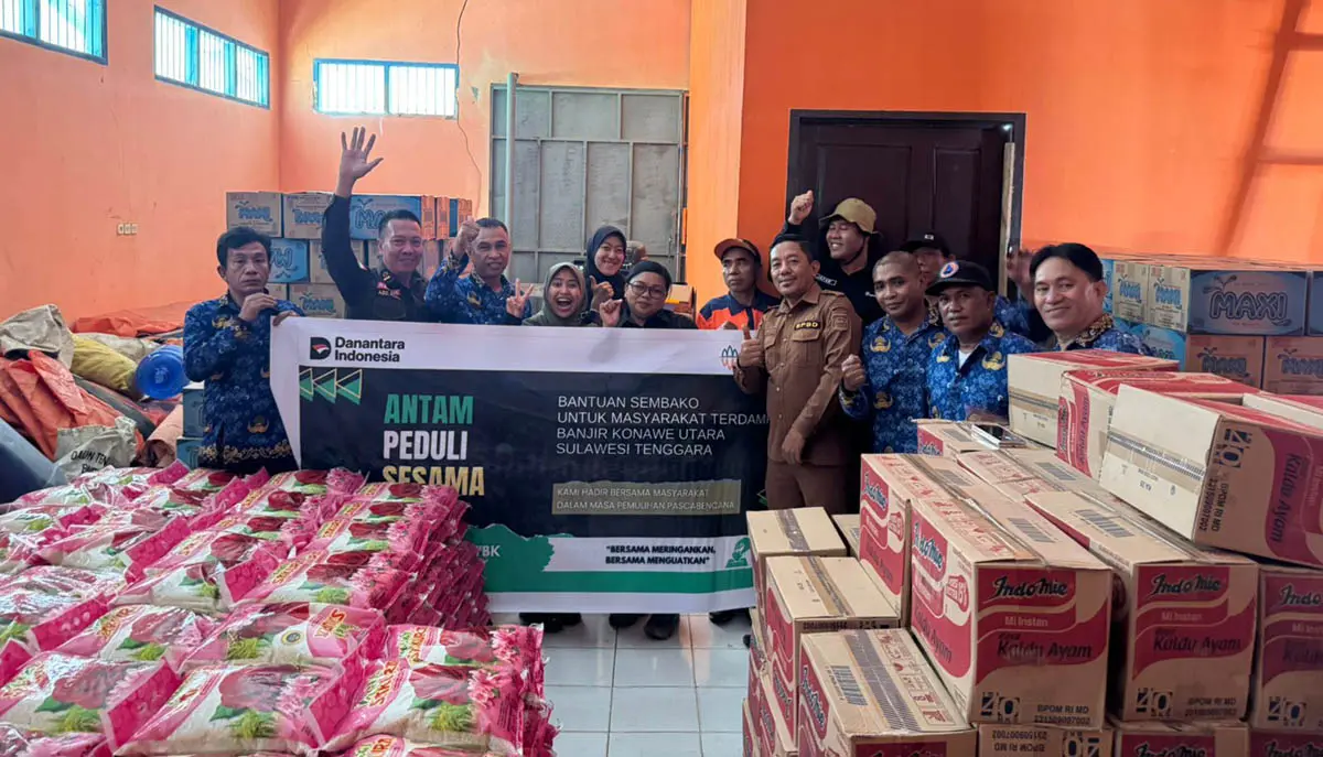 Banjir Konawe Utara, ANTAM Salurkan Ratusan Paket Bantuan
