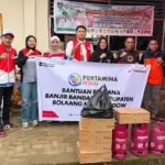 Pertamina Salurkan Logistik dan BBM untuk Korban Banjir di Kabupaten Bolaang Mongondow Pertamina Salurkan Logistik dan BBM untuk Korban Banjir di Kabupaten Bolaang Mongondow