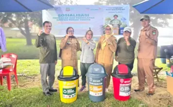 ANTAM Dorong Budaya Pilah Sampah di Desa Mowundo Melalui Edukasi dan Aksi Nyata ANTAM Dorong Budaya Pilah Sampah di Desa Mowundo Melalui Edukasi dan Aksi Nyata