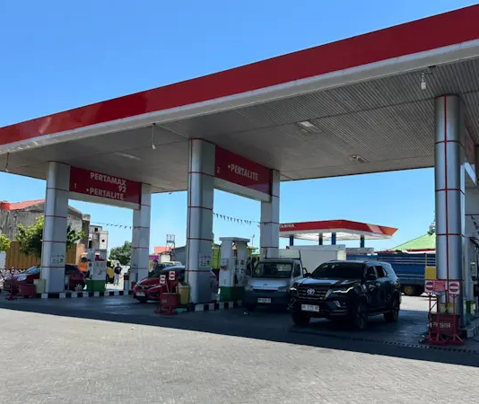 Antrean BBM Subsidi di Makassar Semakin Landai, 80 Persen SPBU Semakin Kondusif Antrean BBM Subsidi di Makassar Semakin Landai, 80 Persen SPBU Semakin Kondusif